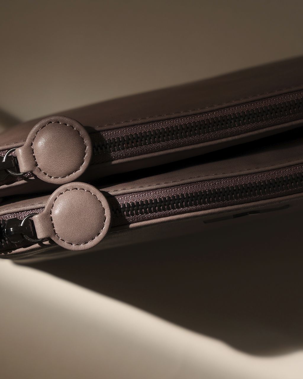 Double Zip Cross-Body Bag in HIPPO・TAT