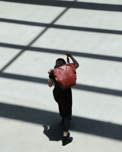 TAT_hexagon_tote_15025L _red_backpacking