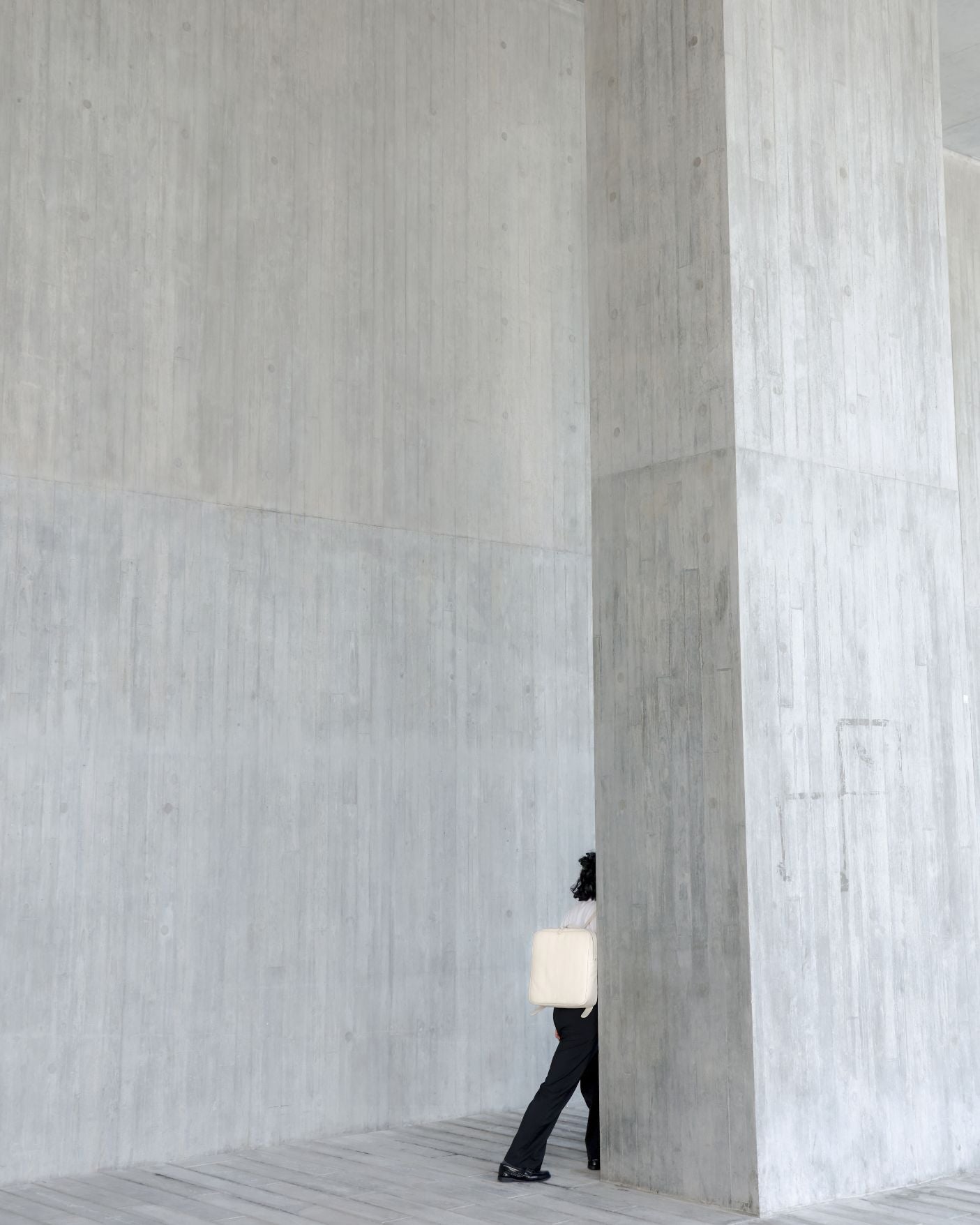Unisex Square Leather Backpack・Nude