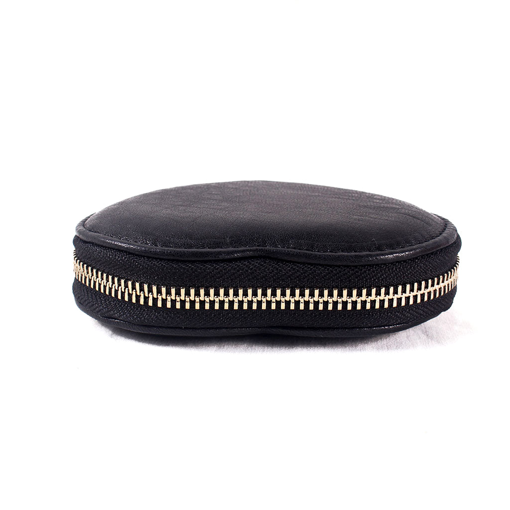 TAT_SLG_heartpurse_2283_black_top zip side