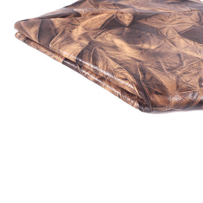 TAT_illusory_clutch_14602_wood-flat leather close up
