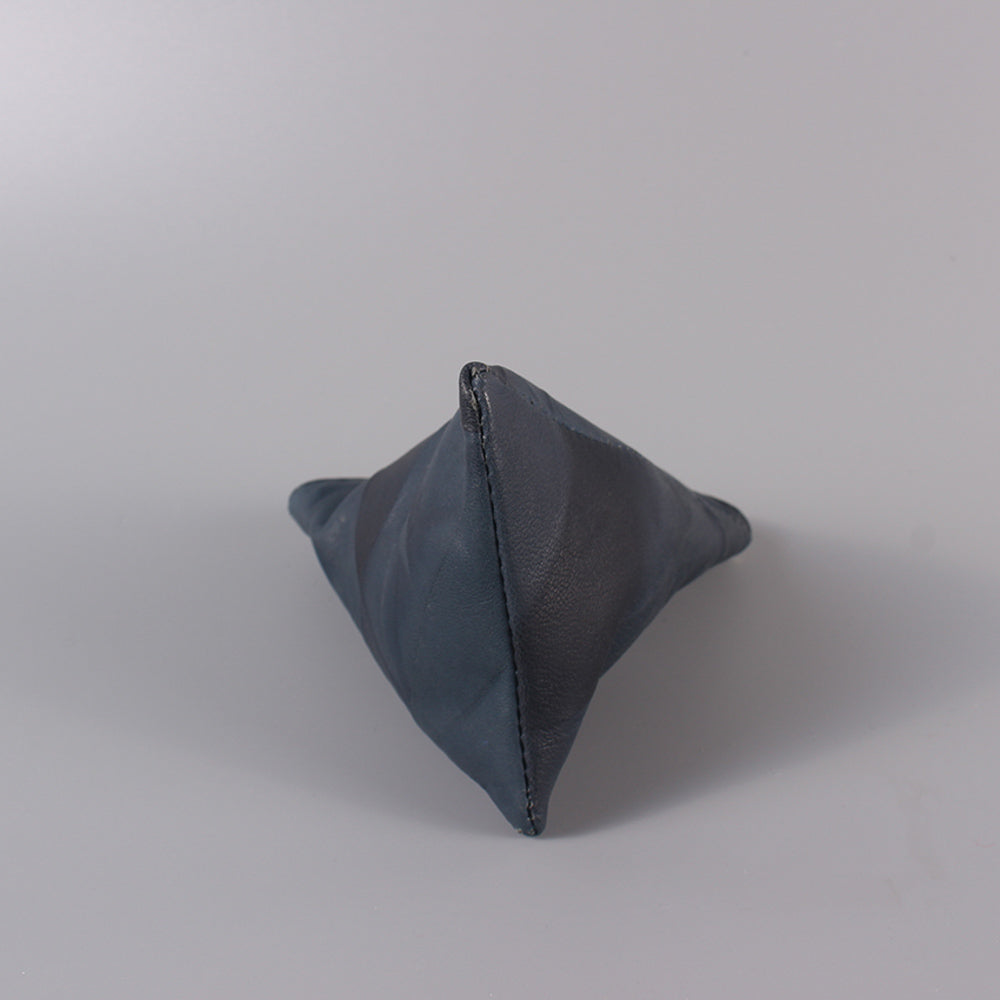 TAT_illusory mini pyramid_2290_blueberry_bottom