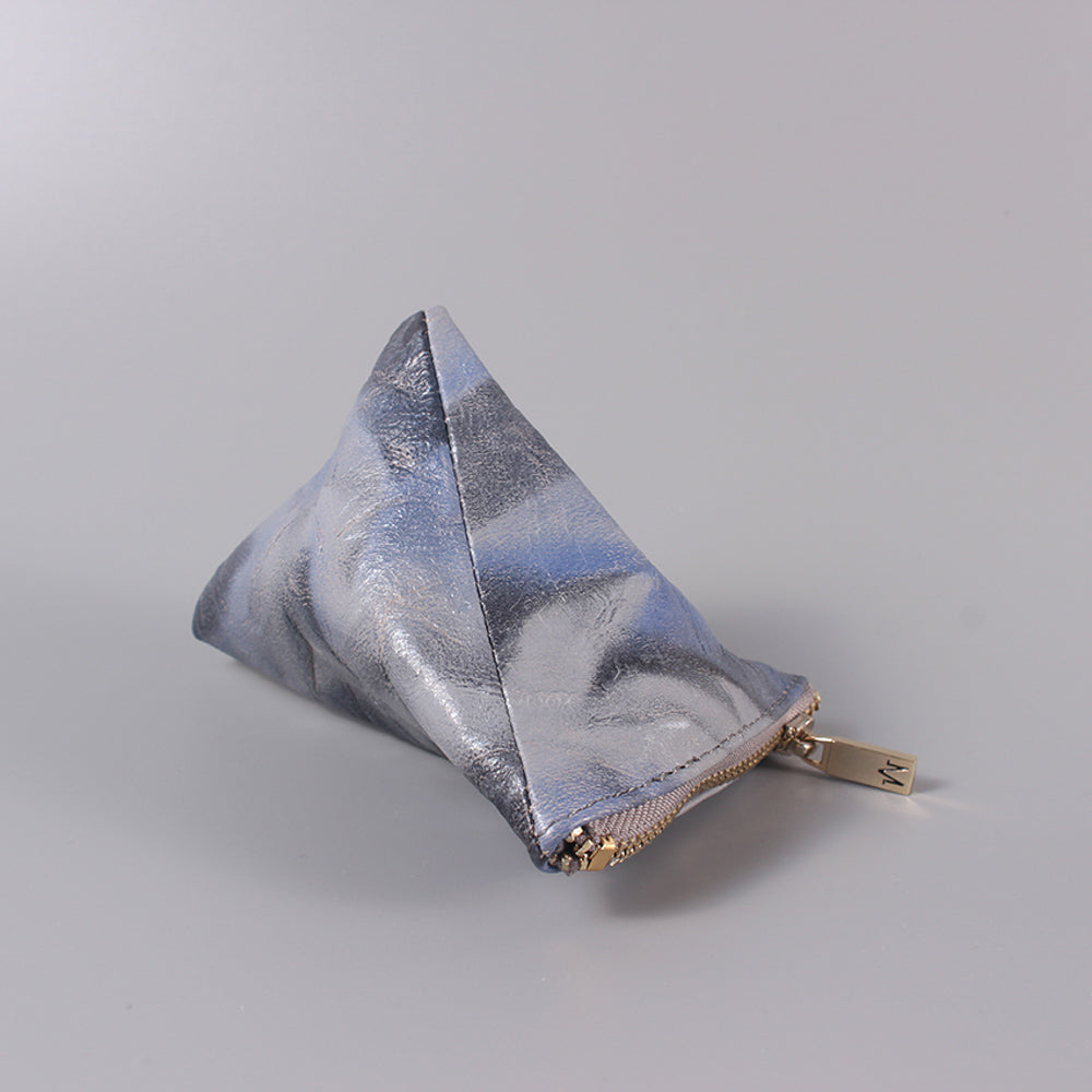 TAT_illusory mini pyramid_2290_sliverblue_front with metal zipper