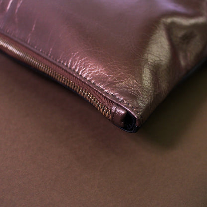 TAT_normcore_2tone_clutch_14582_bronze metal zipper mouth