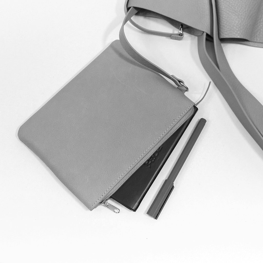 TAT_normcore_tote_191003 beige zip pouch