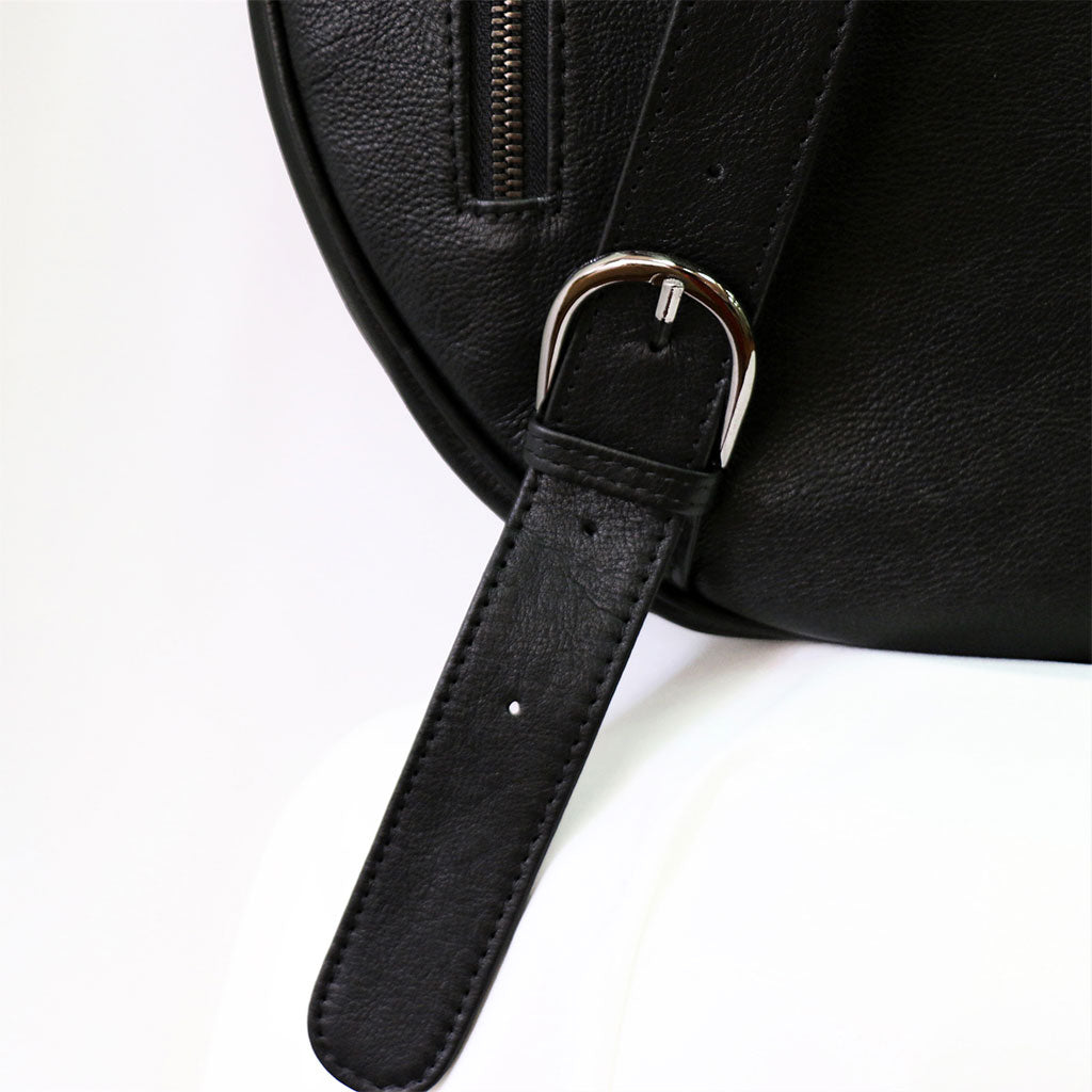 TAT_whysoserious_backpack_14595_black_buckle belt