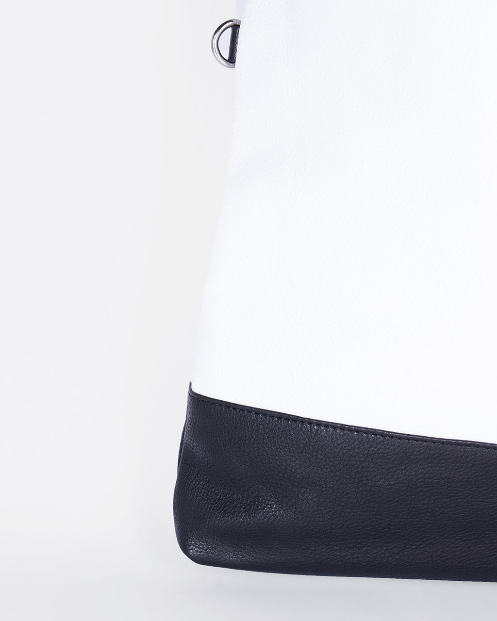TAT_normcore_14583_twotone shoulder bag_leather cloes up