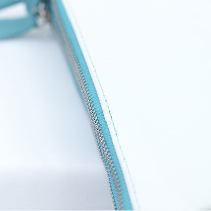 TAT_doublezip_crossbody_14632_blue_stitching close up