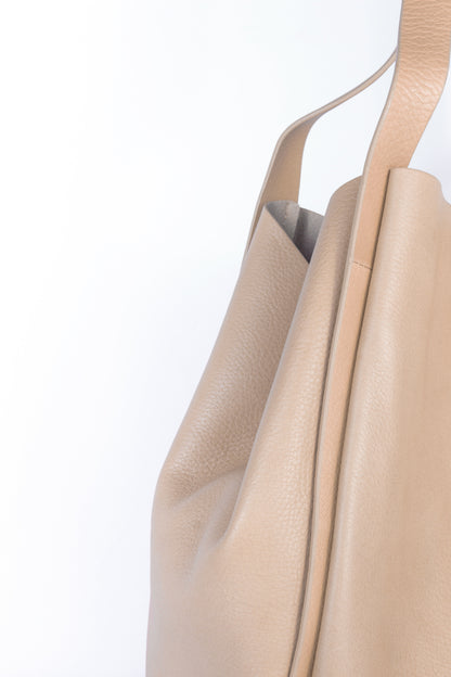 TAT_tote_191003_beige-side details close up