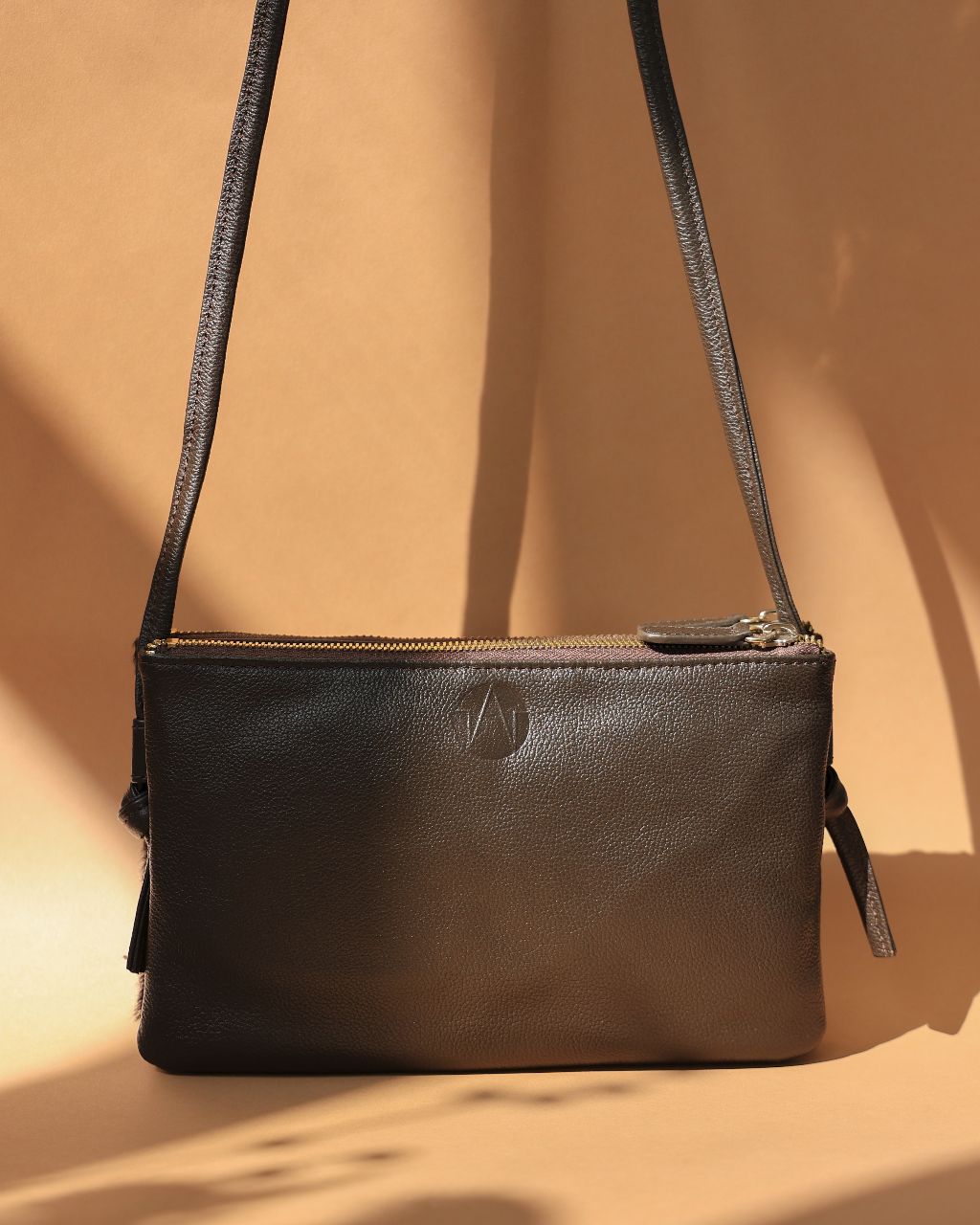 Normcore・Minimal Zip Crossbody Bag・Pony Hair・Dark Brown