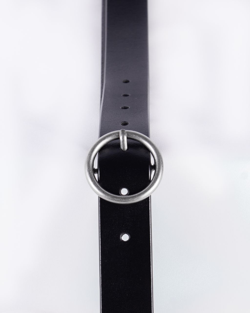 circle buckle belt front